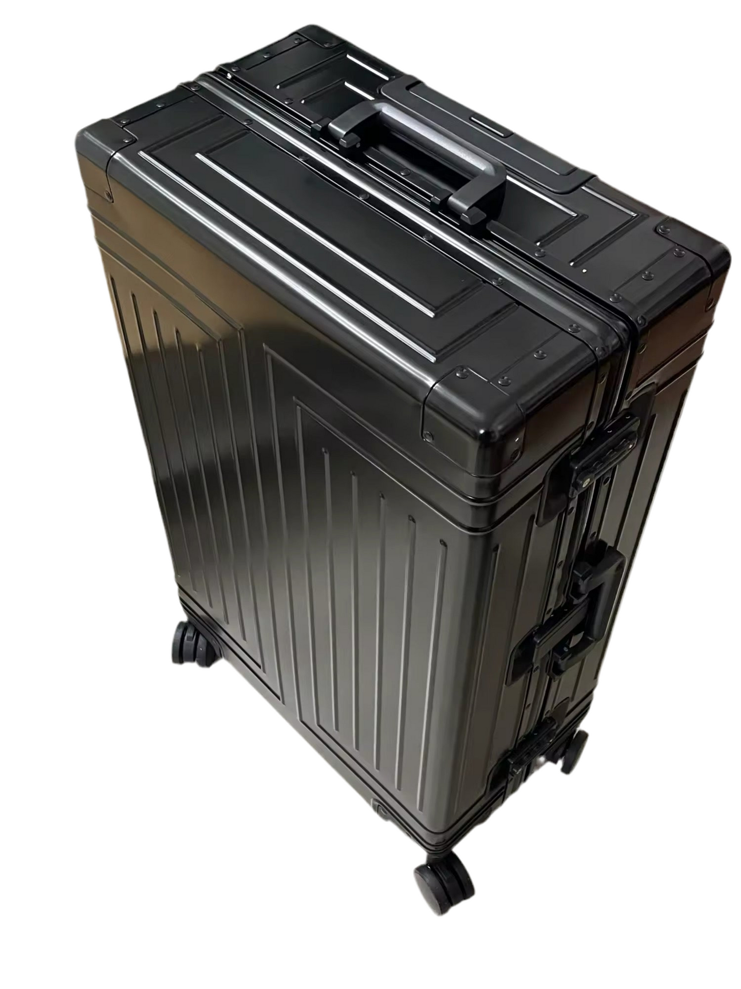 STRÔ aluminium travel suitcase