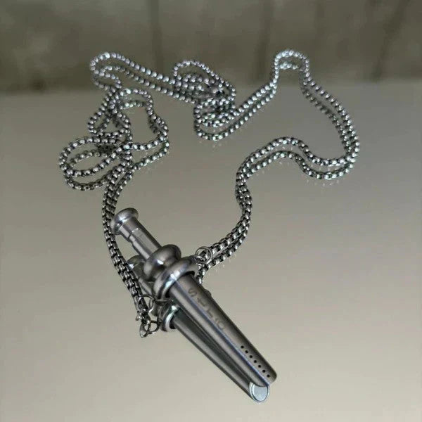 STRÔ (Necklace attachment sold separately)