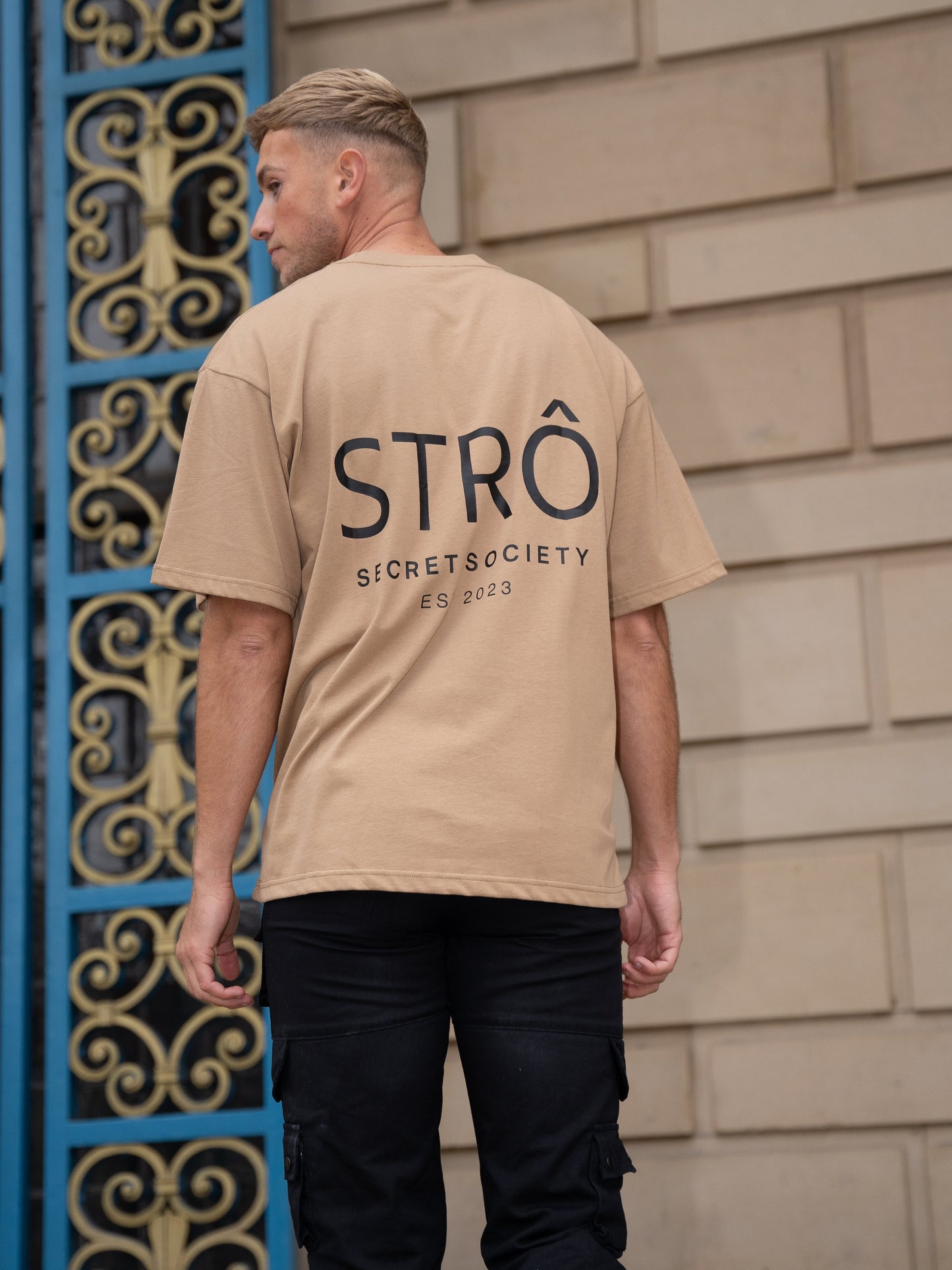 STRÔ Oversized T-shirt Beige